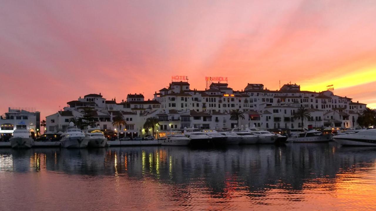 Leilighet Puerto Banus Frontline With Amazing Sea Views *