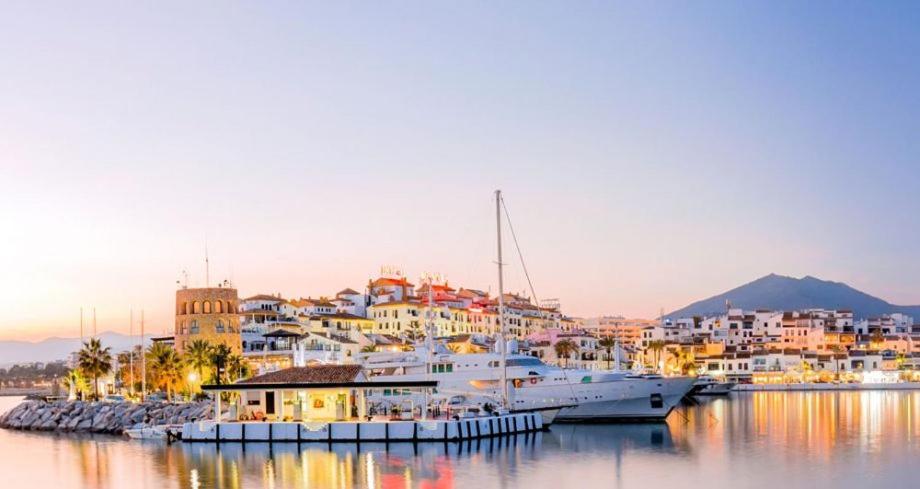 Leilighet Puerto Banus Frontline With Amazing Sea Views